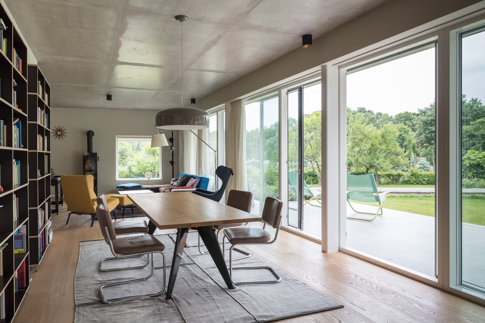 Bodentiefe Fenster für mehr Licht, Luft und Wohnqualität